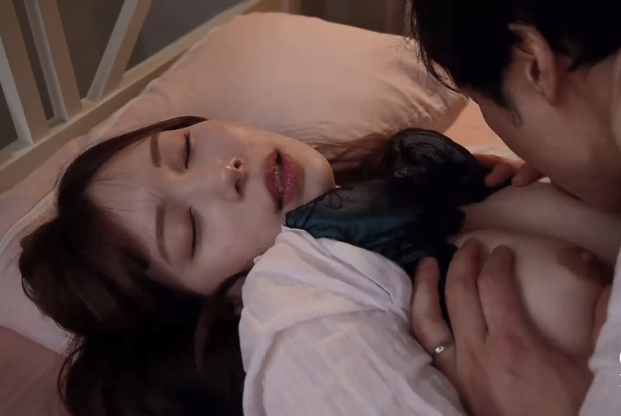 韩国少妇的诱惑在线免费观看完整版 メイリン モデルコ...高清在线观看